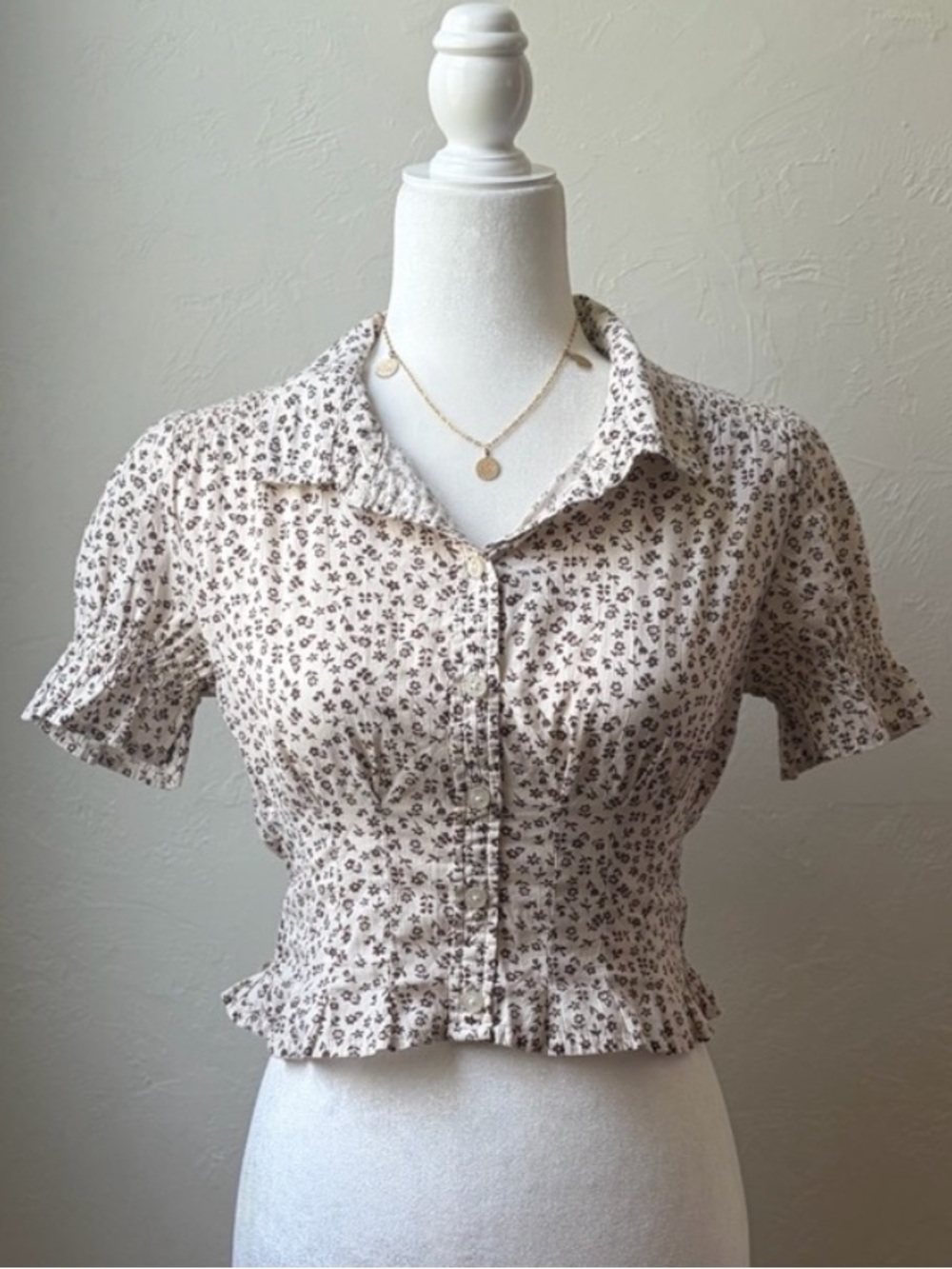 American Eagle Cream Brown Floral Smocked Peplum Crop Top XS